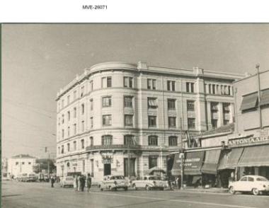 Πειραιάς του '65 - 70' - Ακτή Ποσειδώνος, το Μέγαρο ΗΣΑΠ.