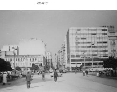 Η Αθήνα του '65 - 70' - Η Πλατεία Συντάγματος.