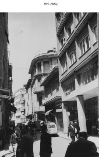 Η Αθήνα του '65 - 70' -  οδ. Πραξιτέλους
