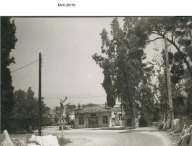 Η Αθήνα του '65 - '70 - Κόκκινος Μύλος, Αχαρνές
