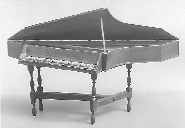 Bentside Spinet