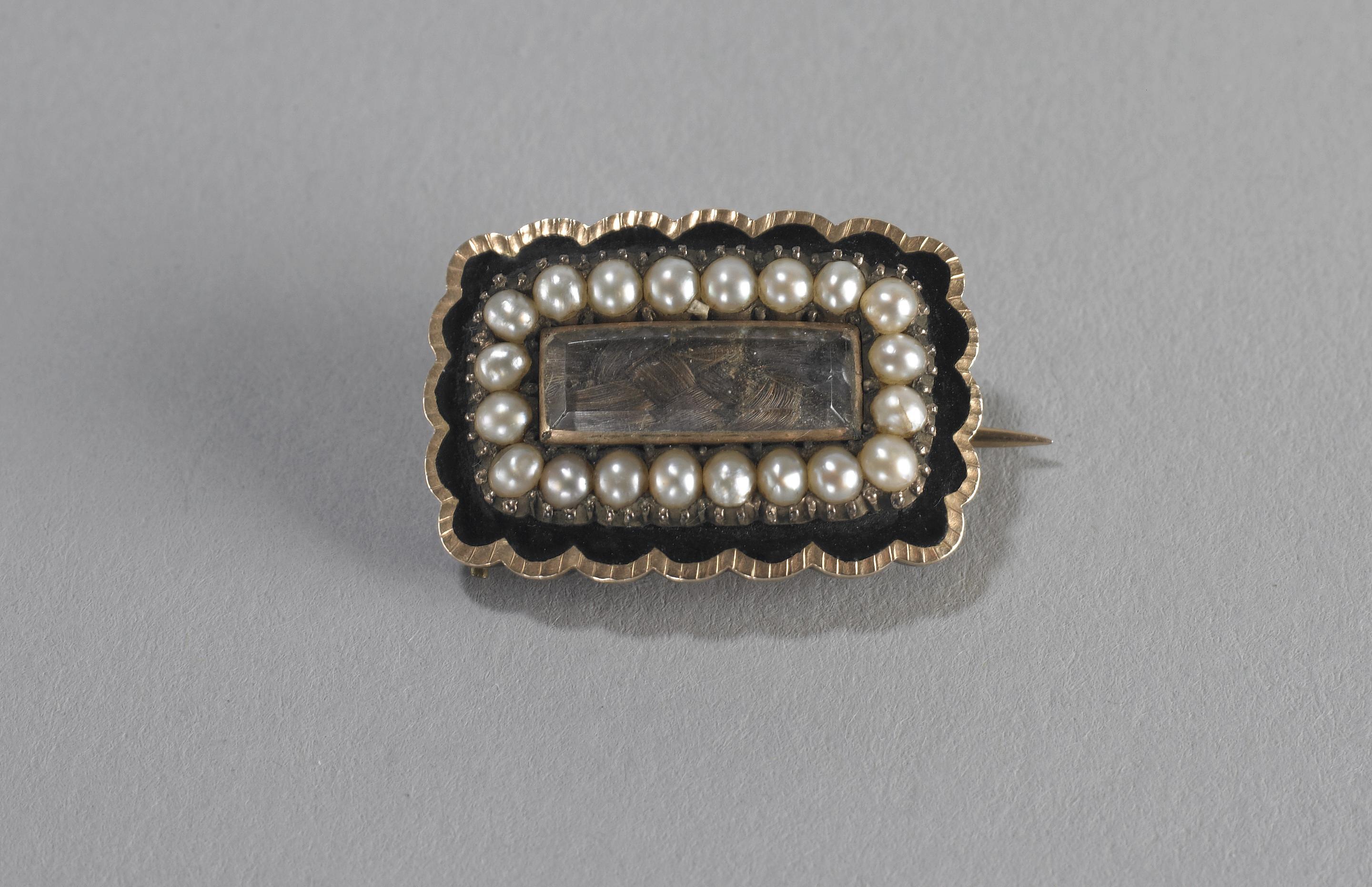 Brooch