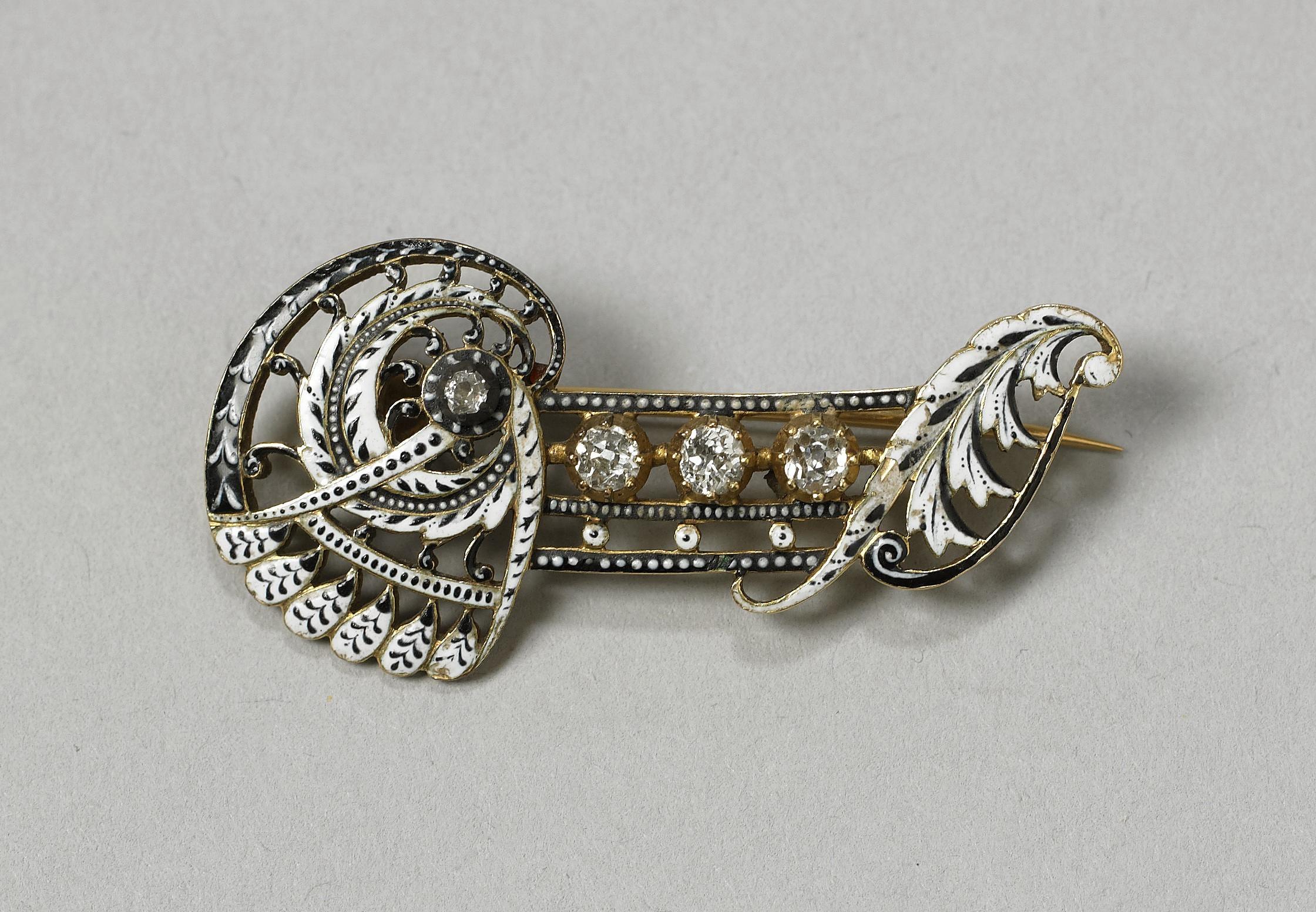 Brooch