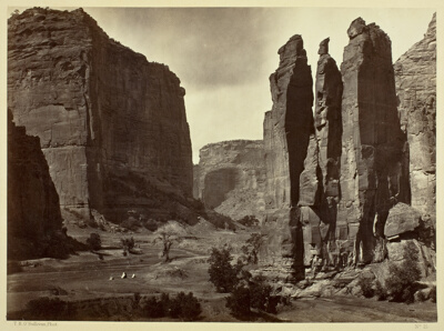 Cañon de Chelle, Walls of the Grand Cañon, about 1200 feet in height