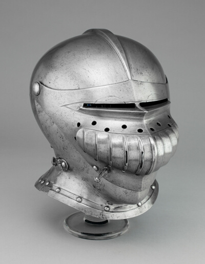 Close Helmet