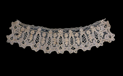 Collar or Cuff (Fragment)