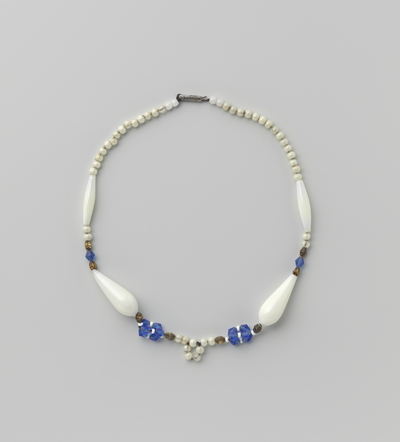 Collier van fluoriserend glas