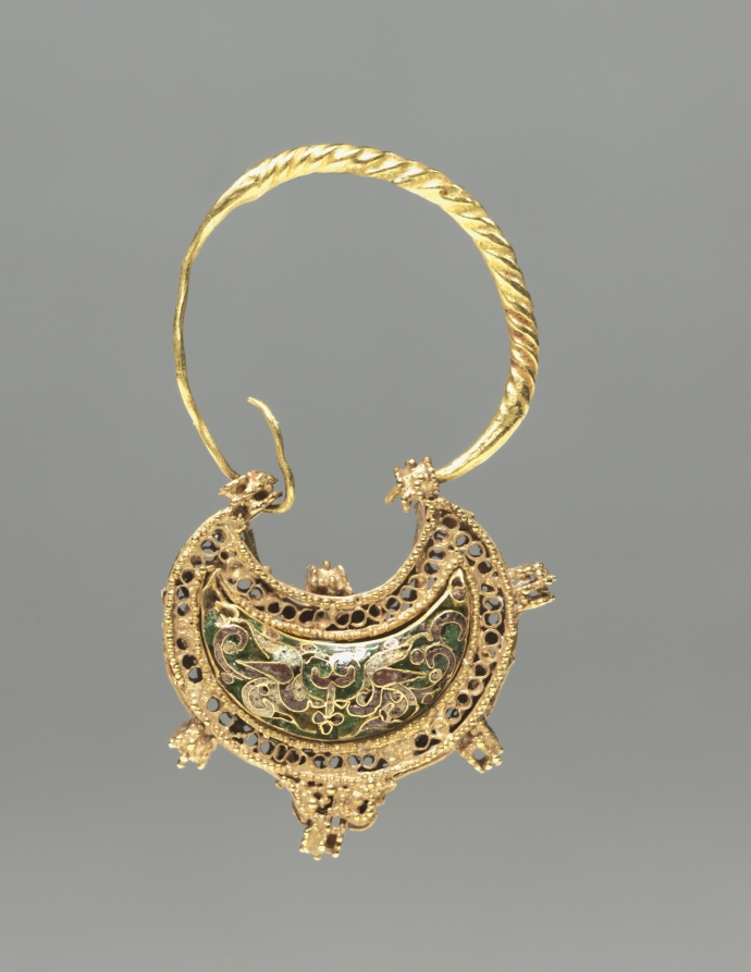 Crescent-Shaped Earring