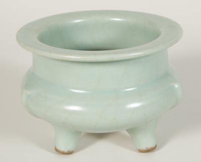 Cylindrical Tripod Censer (Incense Burner) with Cloud-Scroll Feet