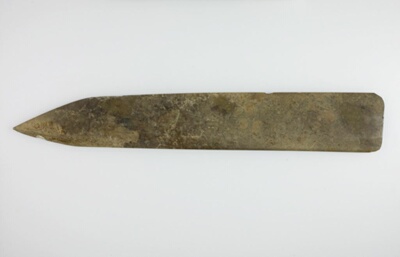 Dagger axe