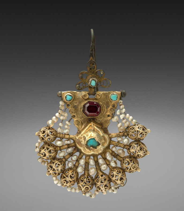 Earring