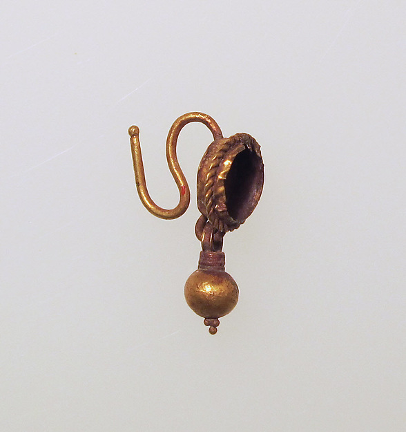 Earring-hook type with pendant