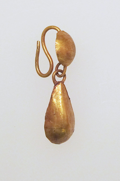 Earring-hook type with pendant and disc
