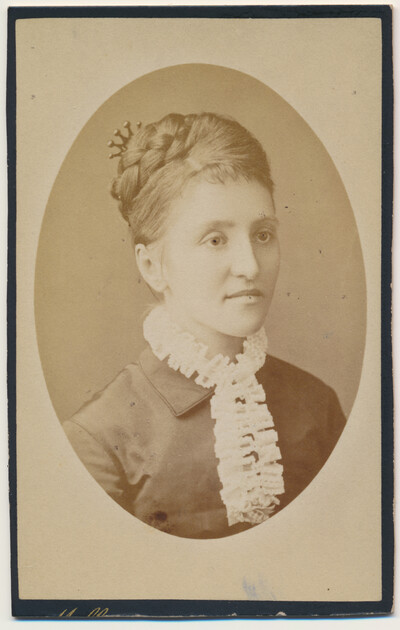 Žena