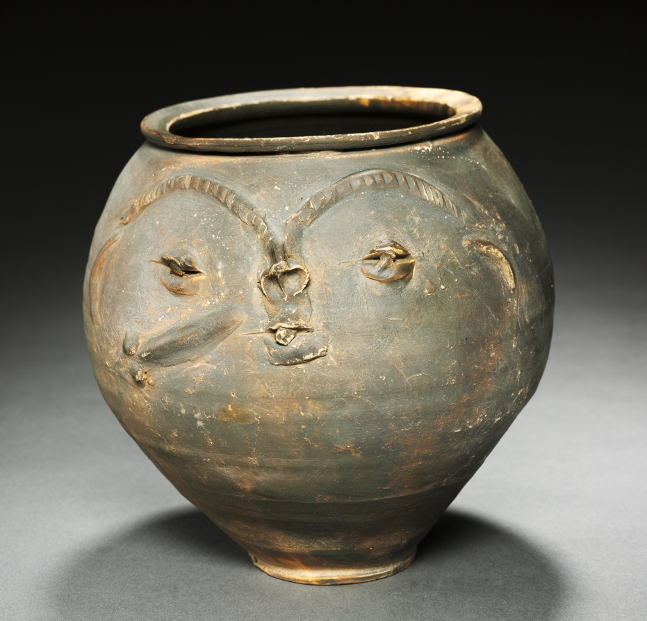 Face Urn