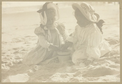 Fiola Flannery, Kitty Stieglitz