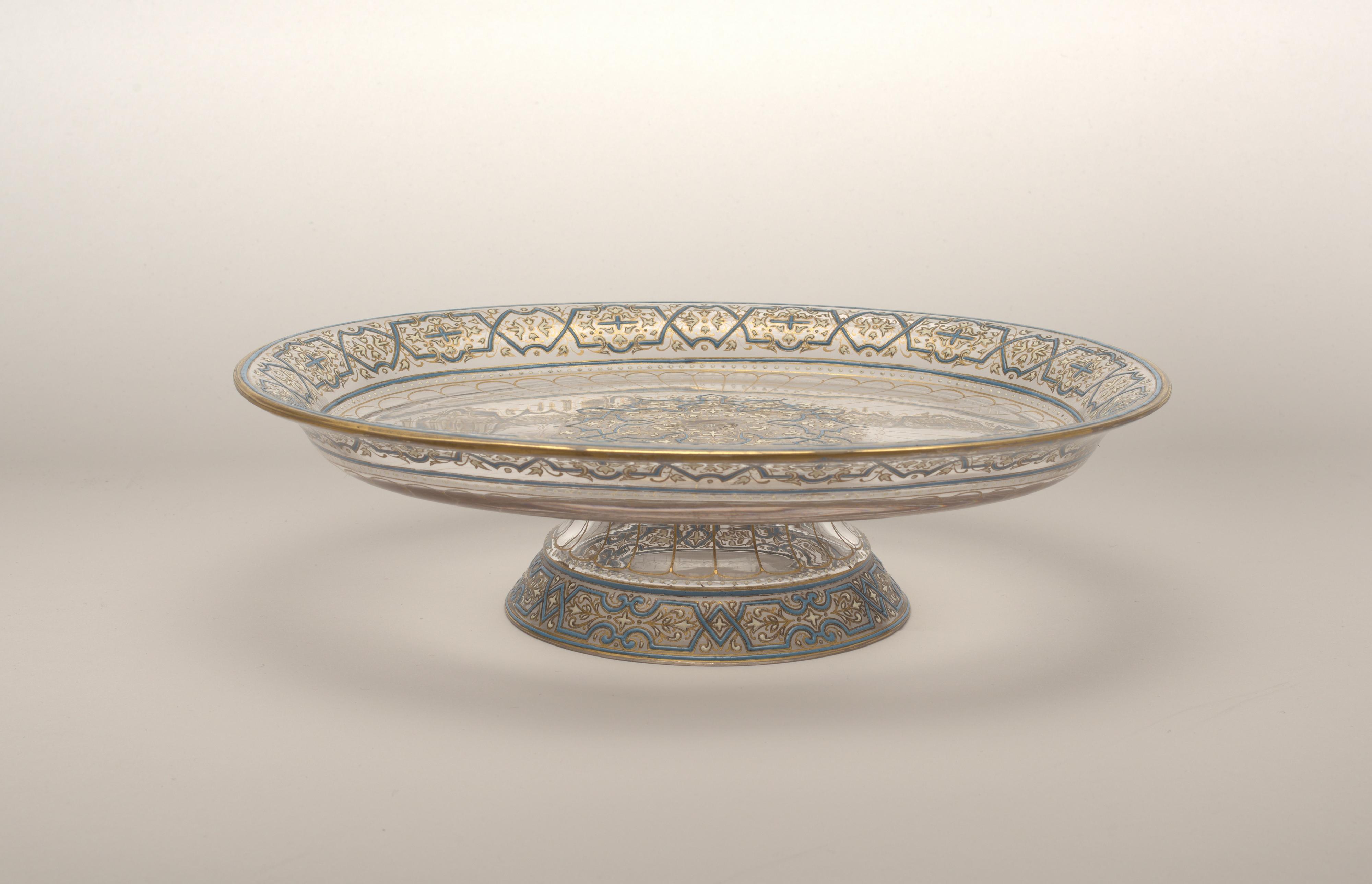 Footed dish