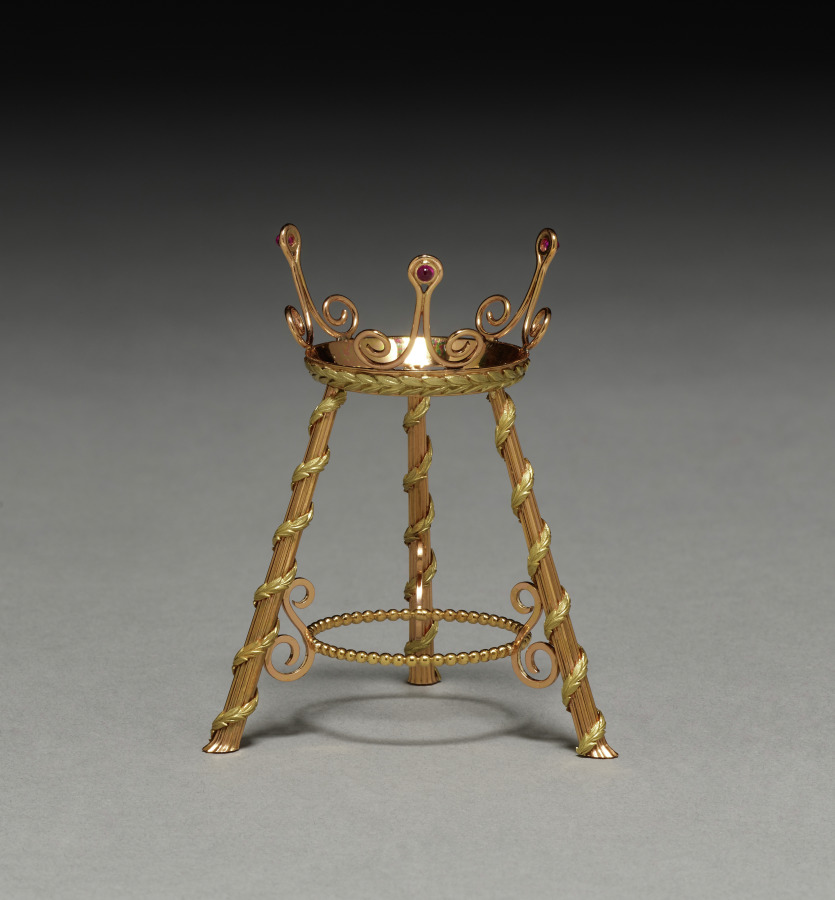 Gold Stand