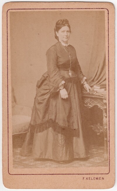 Gospođa s knjigama