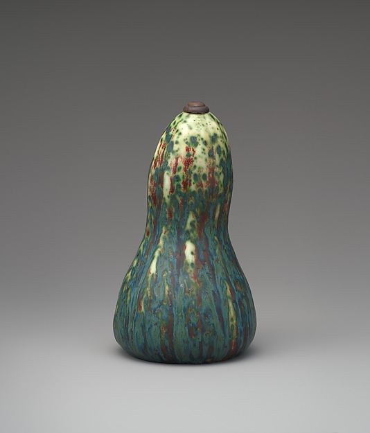 Gourd-shaped bottle