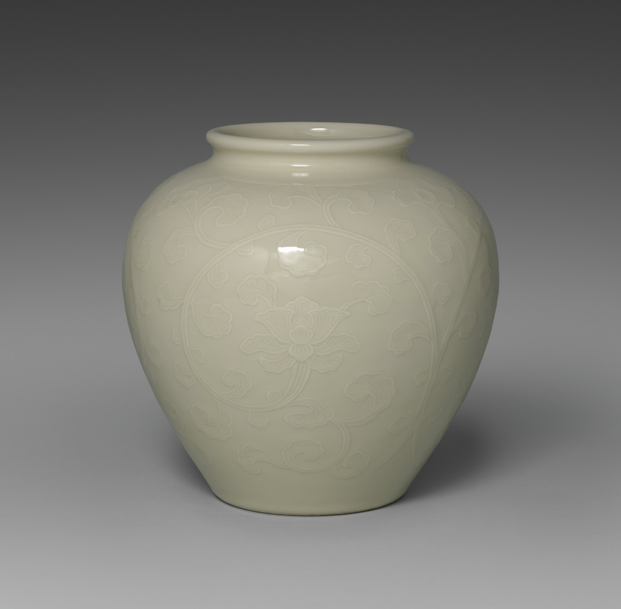 Guan-Shaped Vessel with Floral Scroll