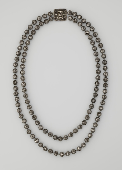 Halssieraad van zilver