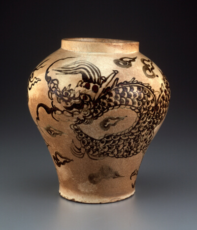 Jar with Dragon Chasing Flaming Pearl