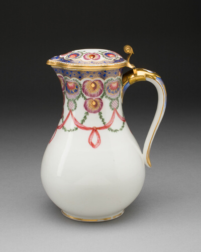 Jug (Pot à l'eau tourné)