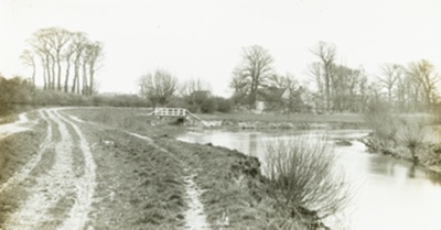 Kelmscott Manor: From the Thames