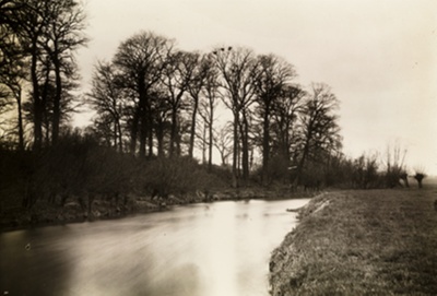 Kelmscott Manot: The Thames Near the Manor