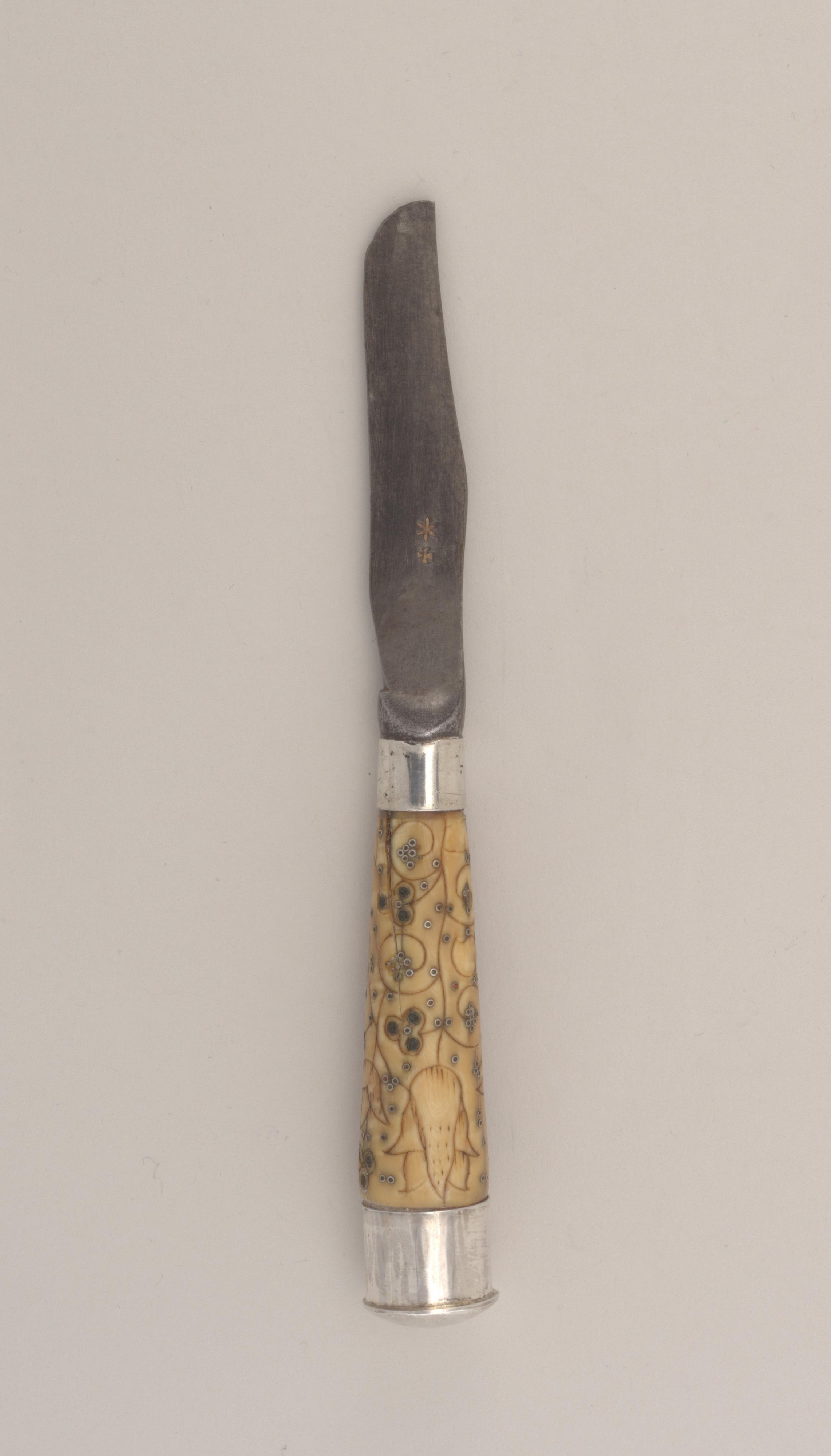 Knife