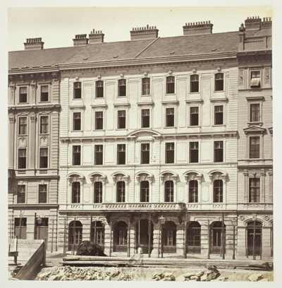 Kolowrat-Ring No. 8, Wohnhaus des Herrn Alfred Skene