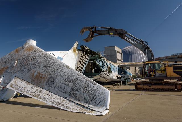 Kuiper Airborne Observatory (KAO) Demolition