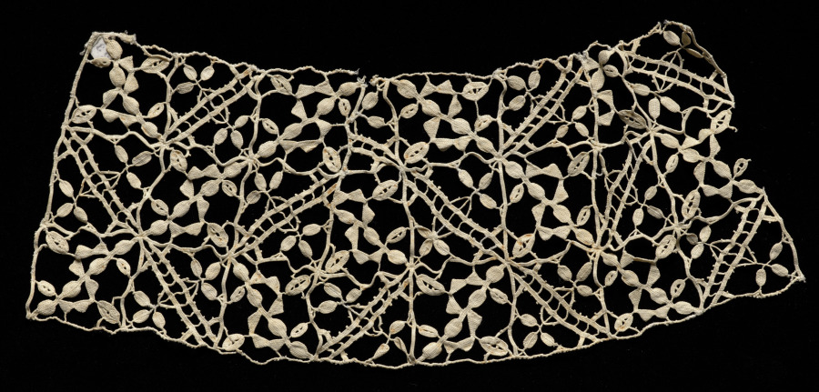 Lace Collar