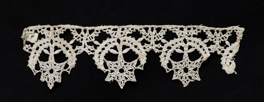 Lace Edging of Star Points