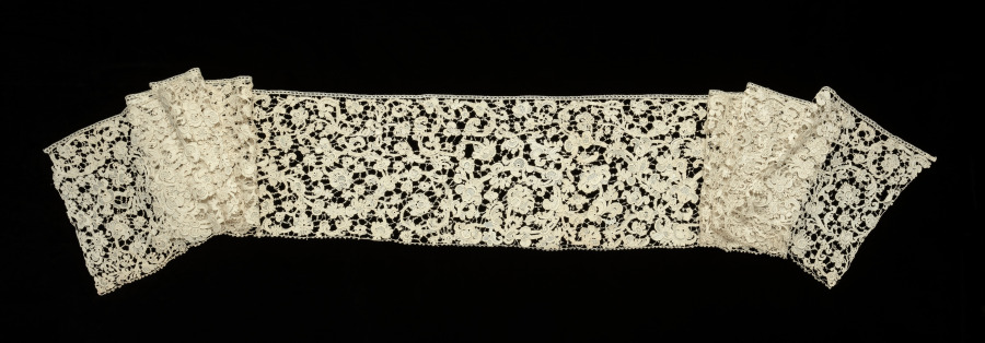 Lace Flounce