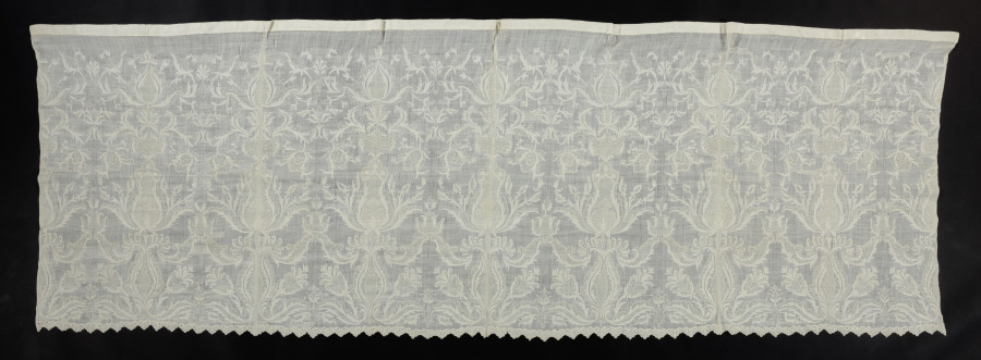 Lace Flounce