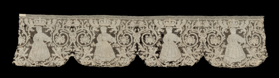 Lace Flounce
