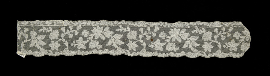 Lace Lappet