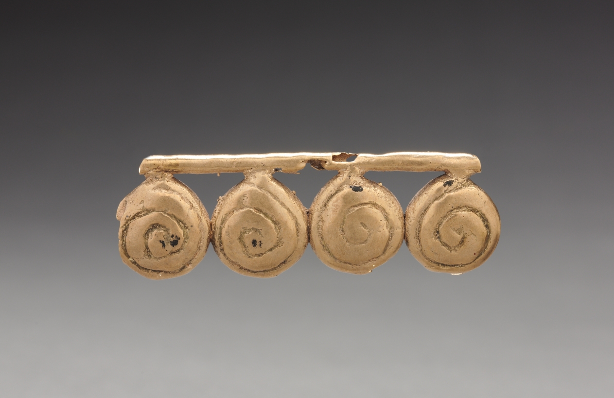 Linked Shells Pendant