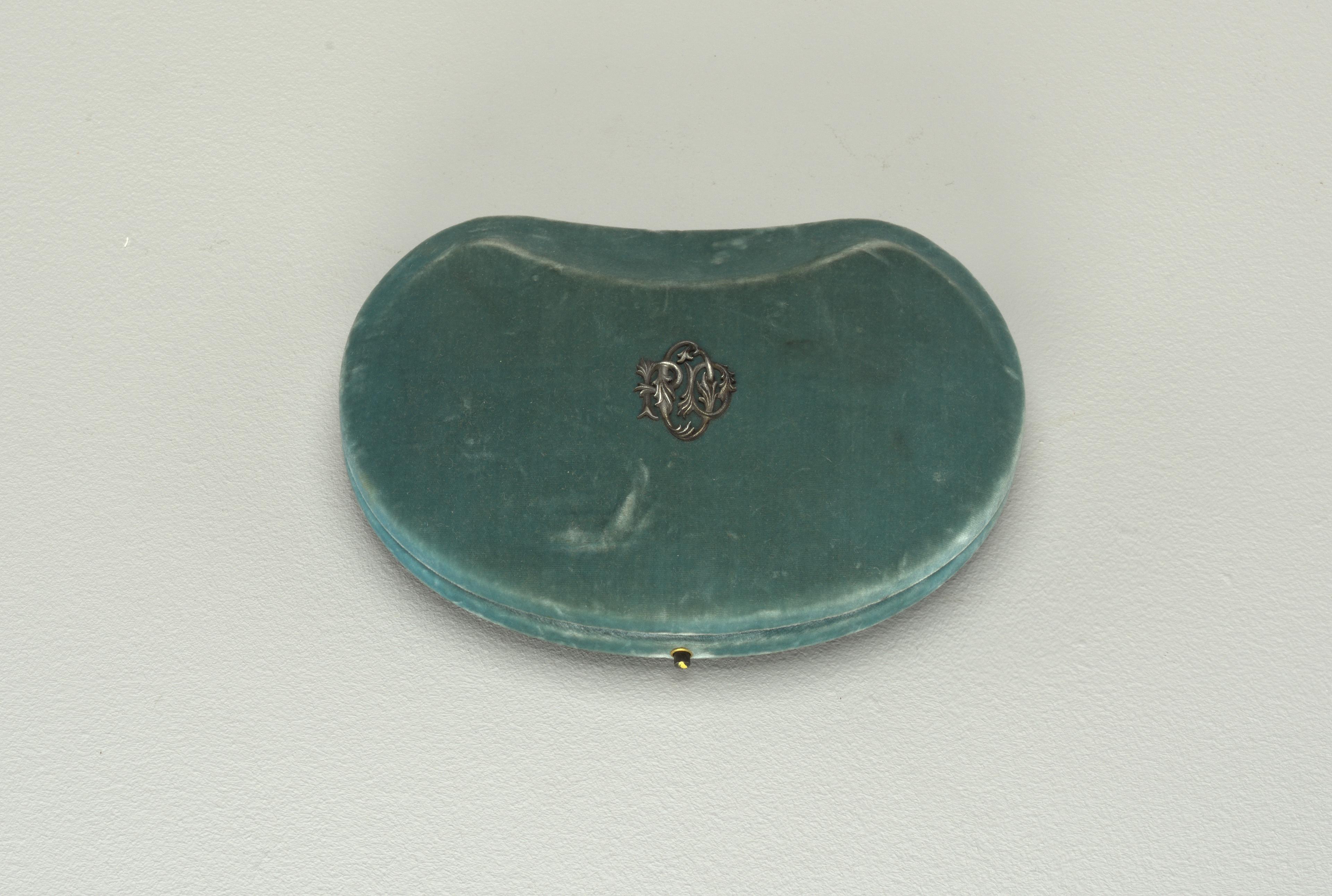Necklace box