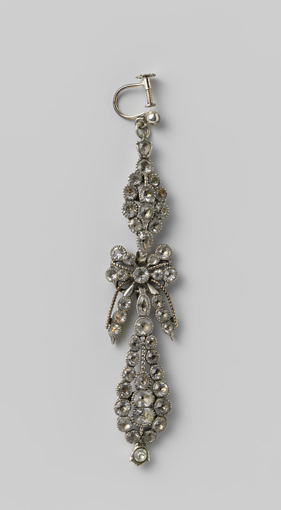 Oorhanger van strass