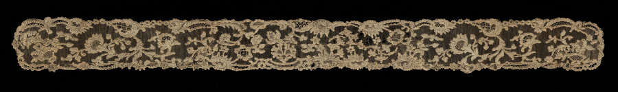 Pair of Lace Lappets