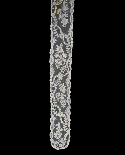 Pair of Lappets (Joined)