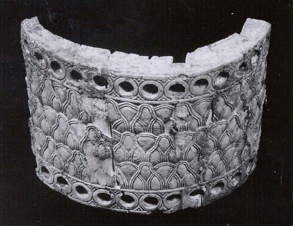 Patterned frieze