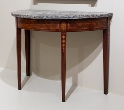 Pier Table