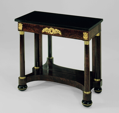 Pier Table