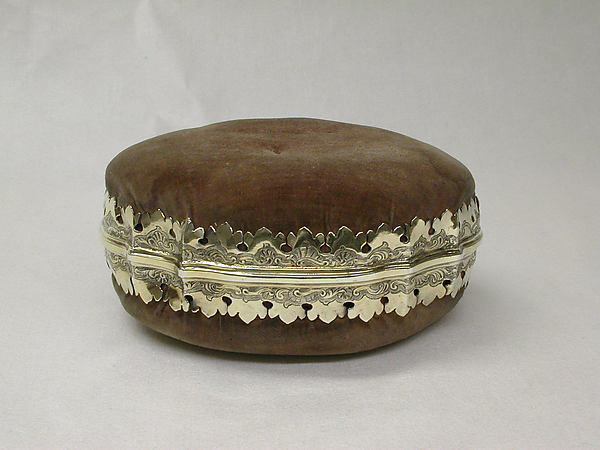 Pin cushion