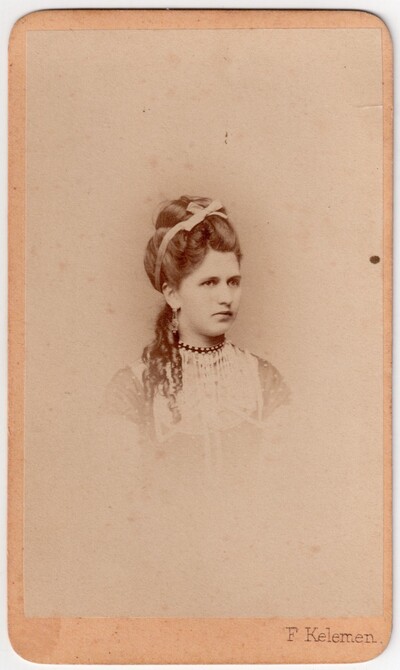 Portret djevojke