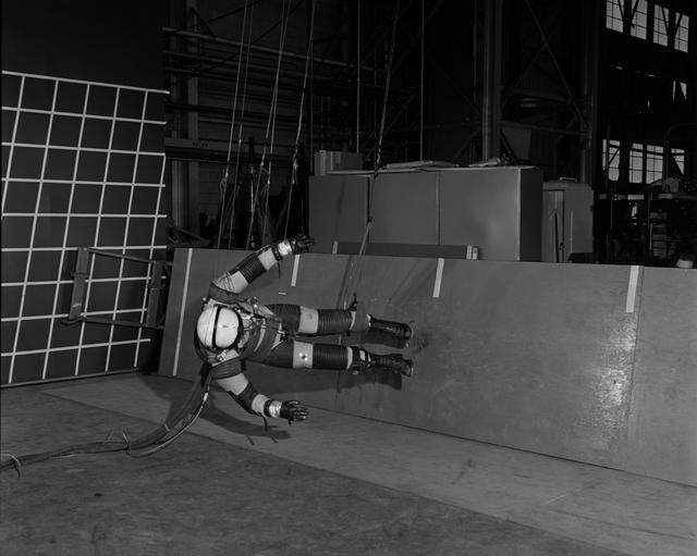 Reduced Gravity Walking Simulator
